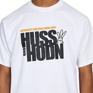 Huss und Hodn (Retrogott & Hulk Hodn) - Jetzt Schämst Du Dich Logo T-Shirt