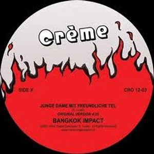 Bangkok Impact - Aspirin / Junge Dame Mit Freundliche Tel