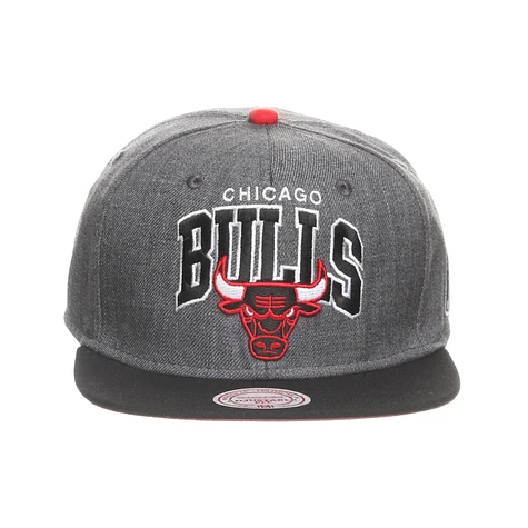 Mitchell & Ness - Chicago Bulls NBA Arch W/Logo G2 Snapback Cap