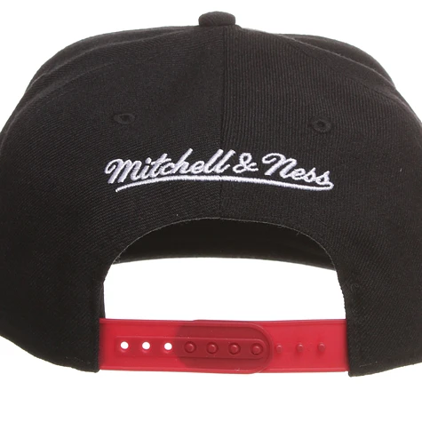 Mitchell & Ness - Miami Heat NBA Vintage Black And White Snapback Cap