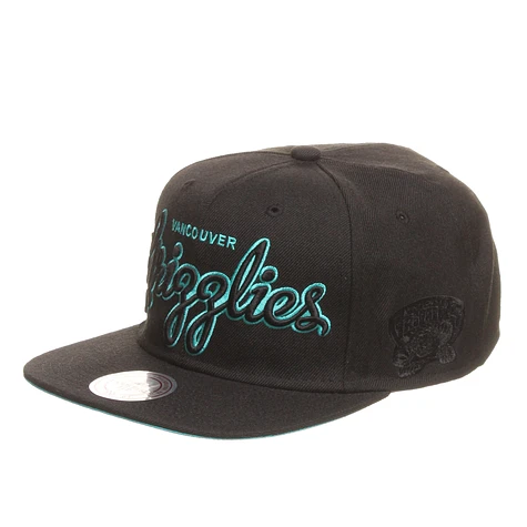 Mitchell & Ness - Vancouver Grizzlies NBA Blacked Out Script Snapback Cap