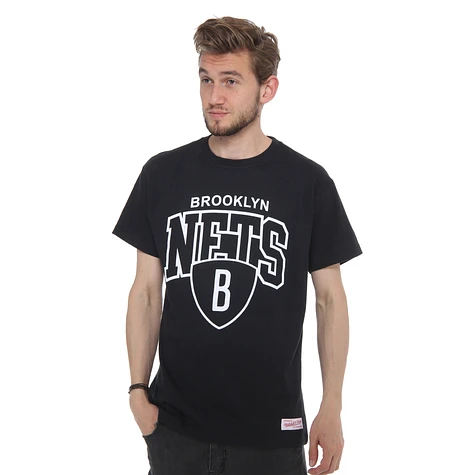 Mitchell & Ness - Brooklyn Nets NBA College Arch Traditional T-Shirt