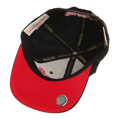 Mitchell & Ness - Chicago Bulls NBA Title Snapback Cap