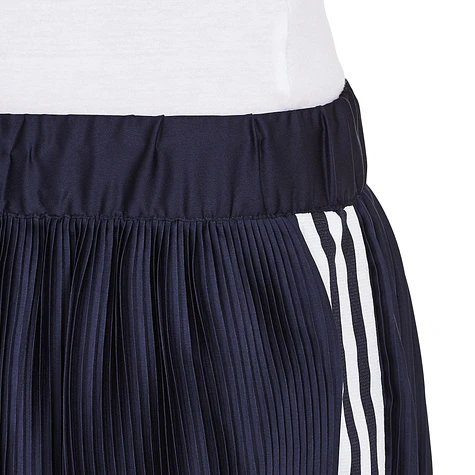 adidas - 3 Stripes Shorts