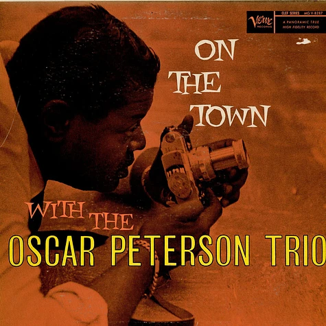 The Oscar Peterson Trio - On The Town With The Oscar Peterson Trio