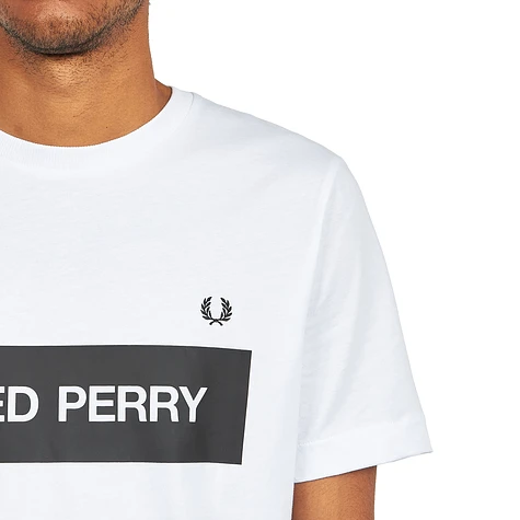 Fred Perry - Graphic Print T-Shirt