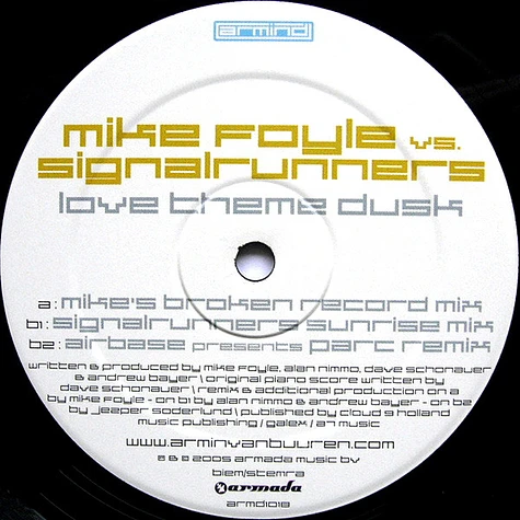 Mike Foyle Vs. Signalrunners - Love Theme Dusk