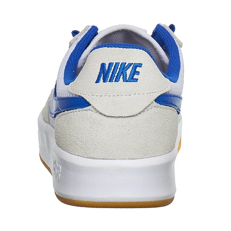 Nike SB - Adversary