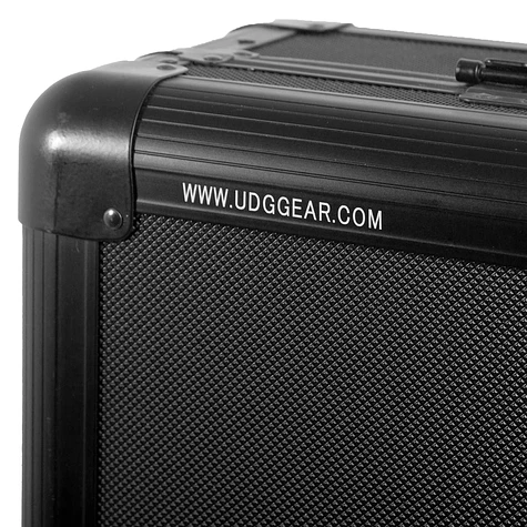 UDG - Ultimate Pick Foam Flight Case Multi Format Turntable