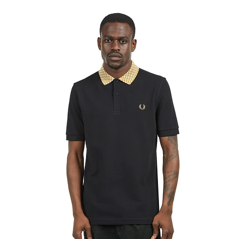 Fred Perry - Collar Detail Polo Shirt