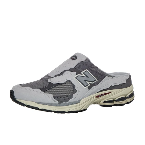 New Balance - M2002 NA