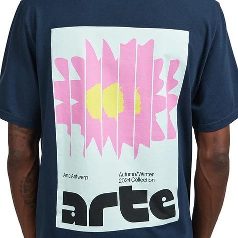 Arte Antwerp - Flower Poster T-Shirt