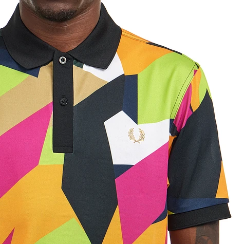Fred Perry - On Court Printed Fred Perry Shirt