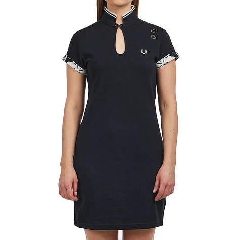 【FRED PERRY 】TIPPED PIQUE DRESS Fred Perry tipped pique T-shirt dress in off white | ASOS