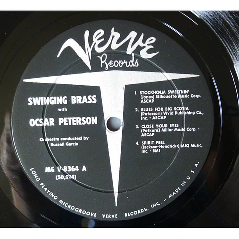 The Oscar Peterson Trio - Swinging Brass