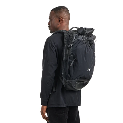 CMF Outdoor Garment - Hykerz 35 with Dyneema