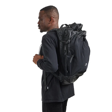 CMF Outdoor Garment - Hykerz 35 with Dyneema