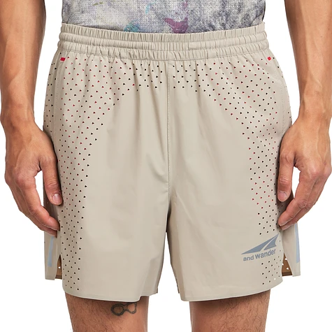 and wander x Altra - Ventilation Short Pants (Beige) | HHV