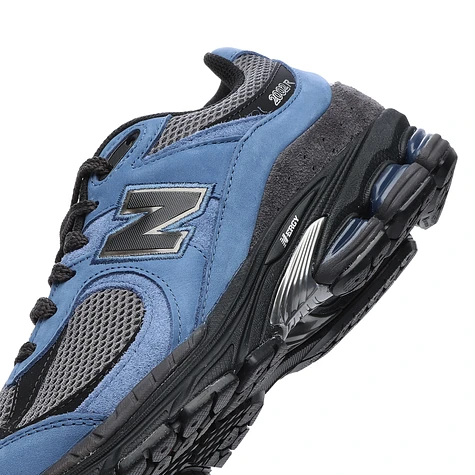 New Balance - U2002R