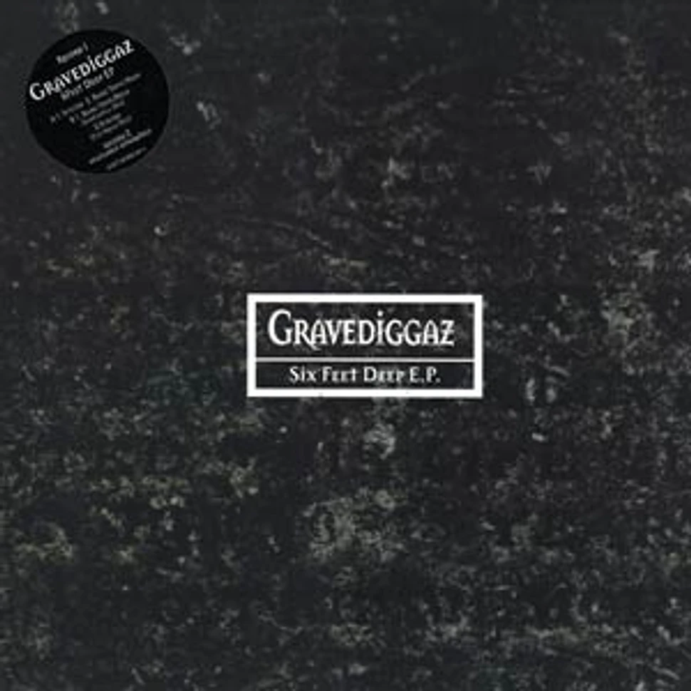 Gravediggaz - 6 feet deep EP (record 1)