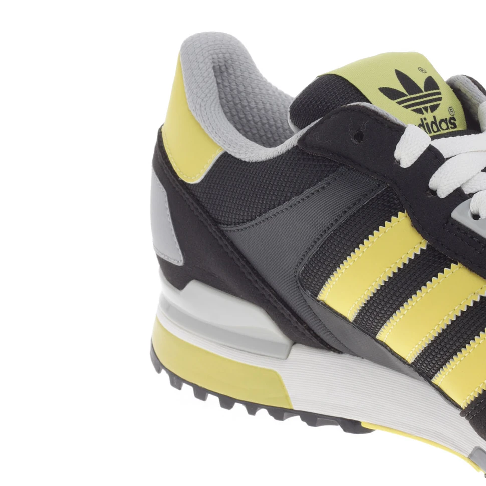 adidas - ZX 700