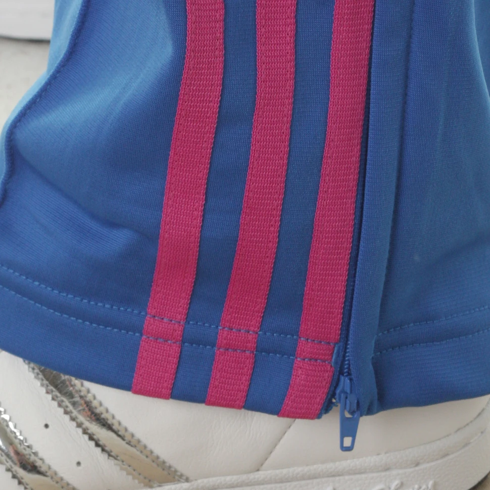 adidas - Adicolor Firebird Women Track Pants