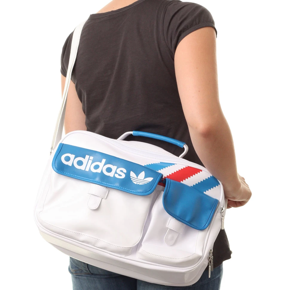 adidas - 3 Stripe Airliner Bag