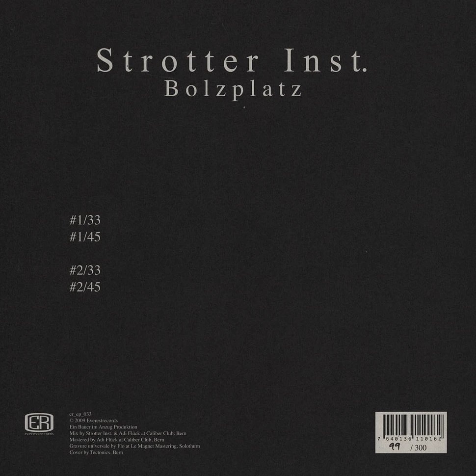 Strotter Inst. - Bolzplatz