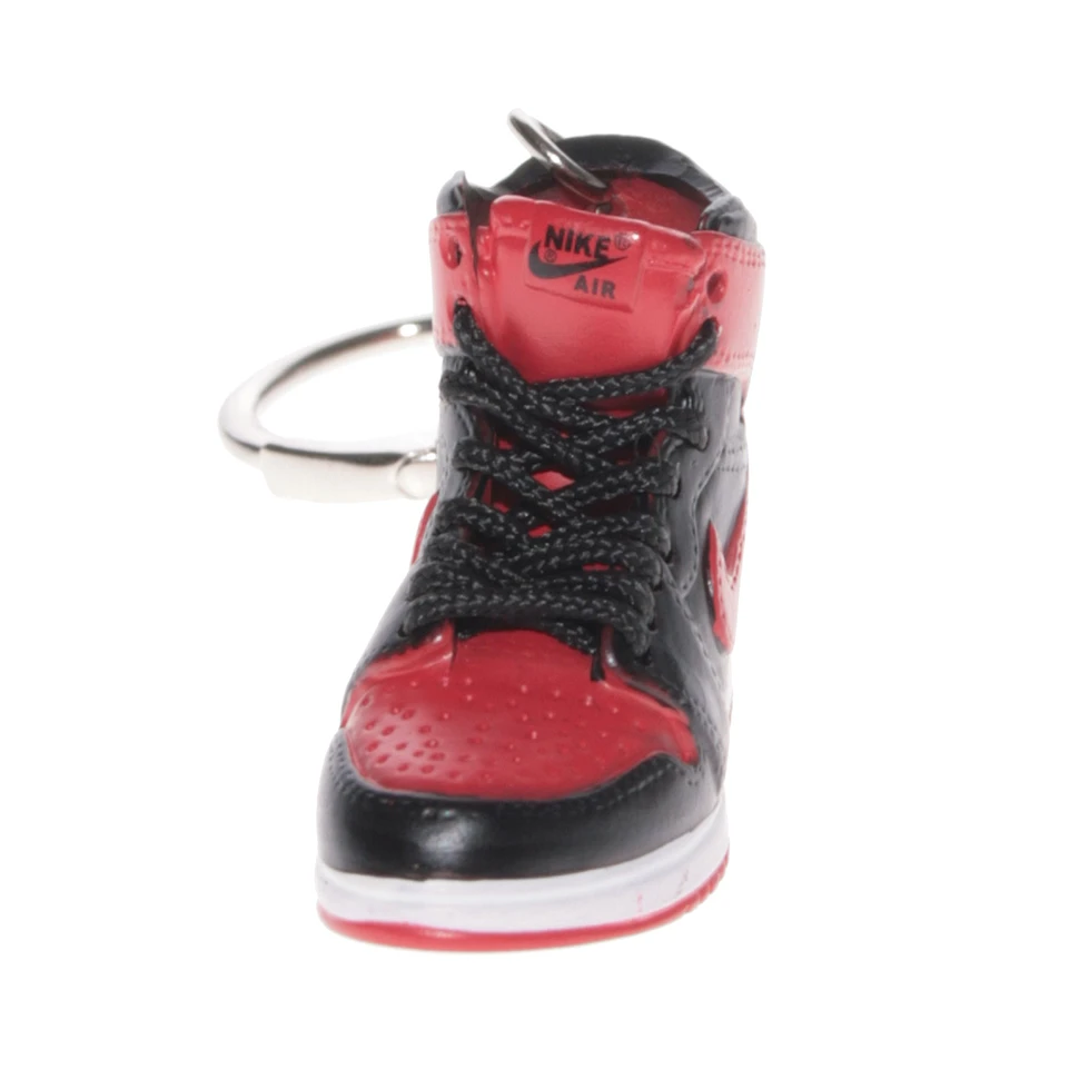 Sneaker Chain - Nike Jordan 1 Bulls OG