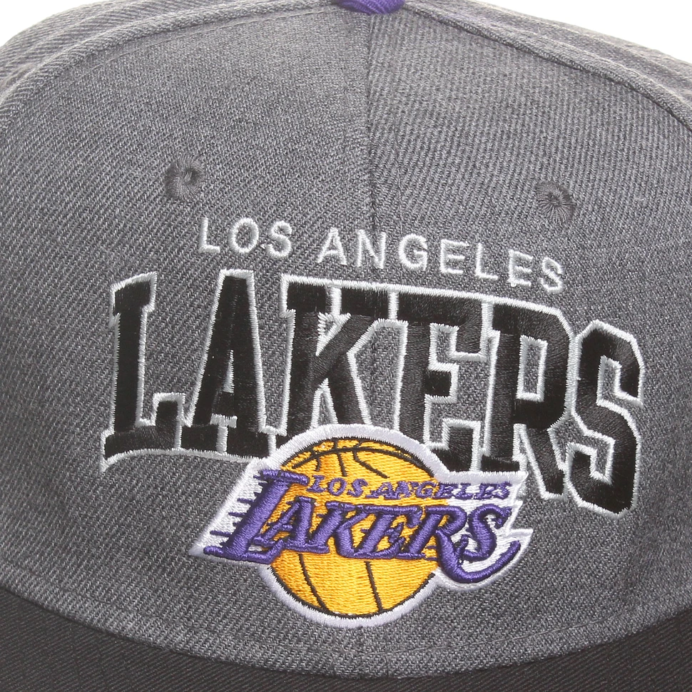 Mitchell & Ness - Los Angeles Lakers NBA Arch W/Logo G2 Snapback Cap