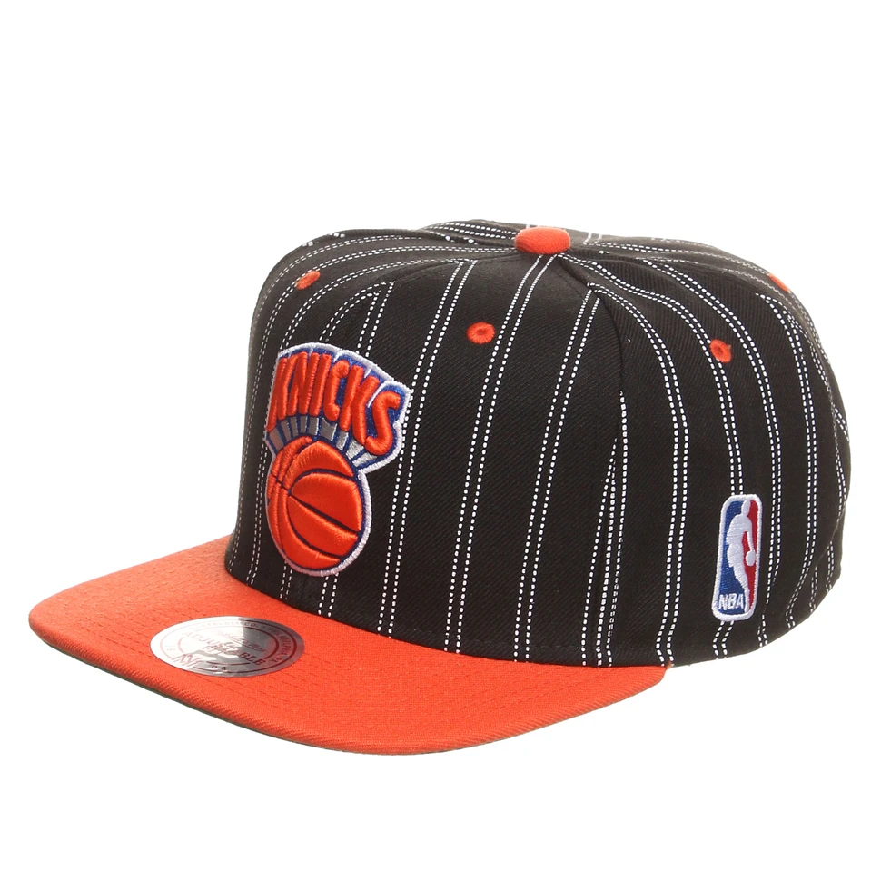 Mitchell & Ness - New York Knicks NBA Double Pinstripe Snapback Cap