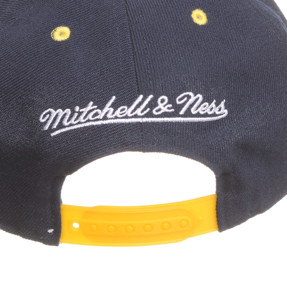 Mitchell & Ness - Michigan Wolverines NCAA Arch Gradient Snapback Cap