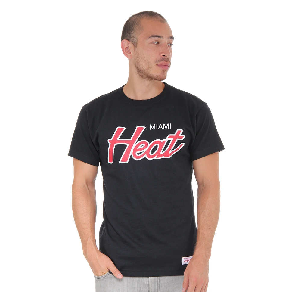 Mitchell & Ness - Miami Heat NBA Script Traditional T-Shirt