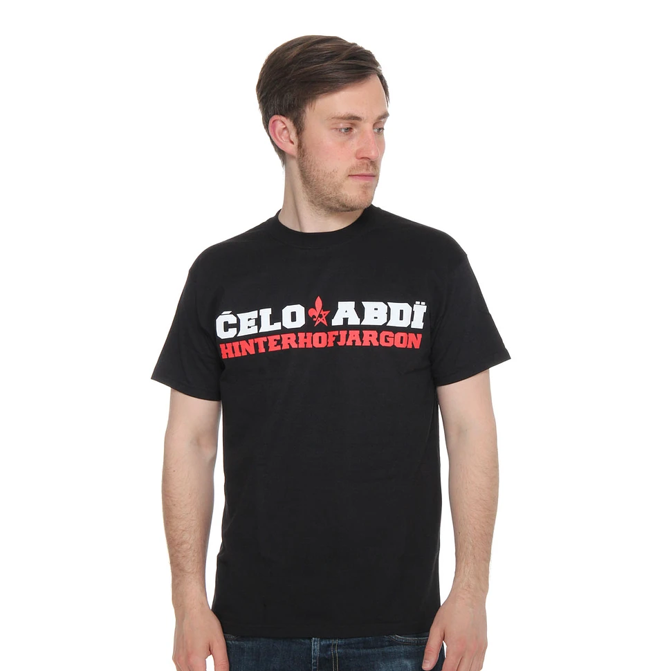 Celo & Abdi - Schriftzug T-Shirt