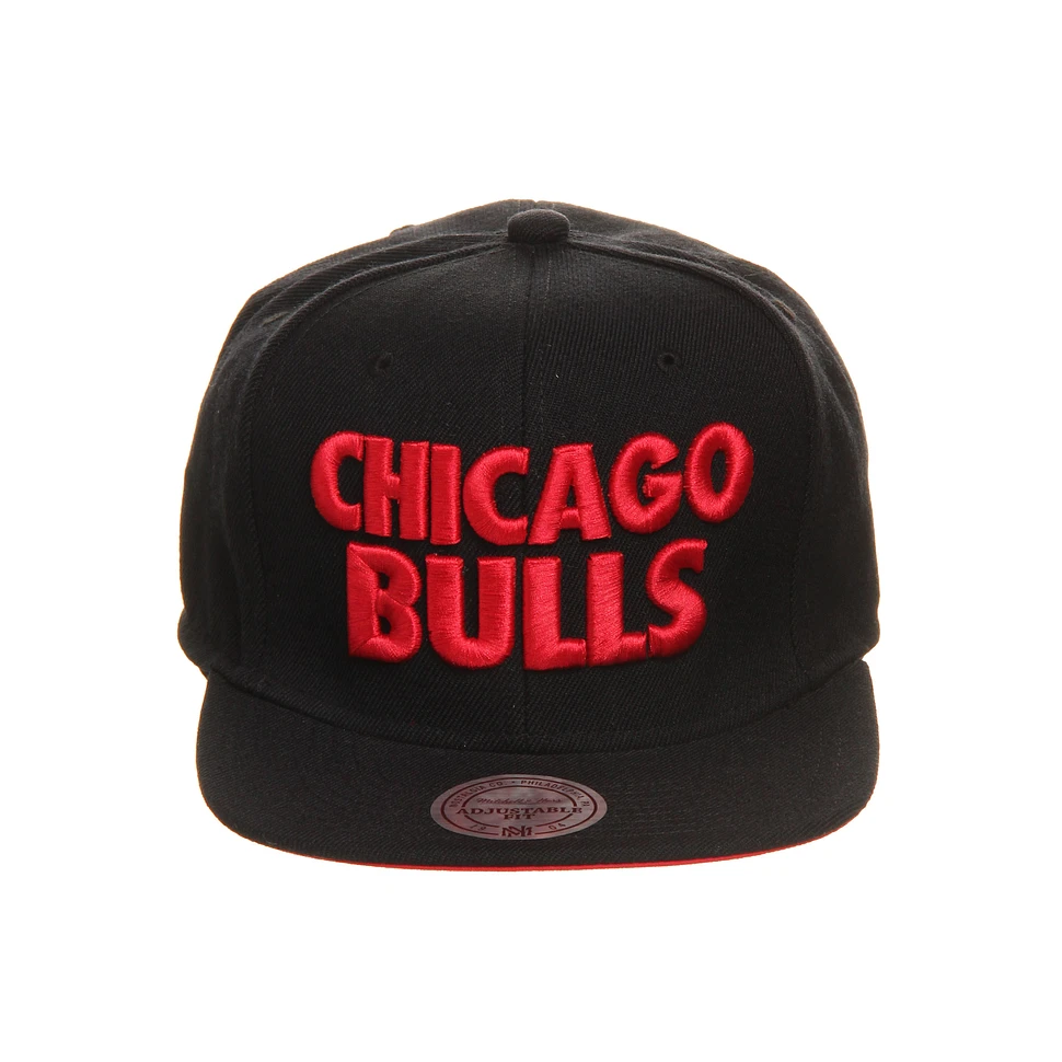 Mitchell & Ness - Chicago Bulls NBA Title Snapback Cap