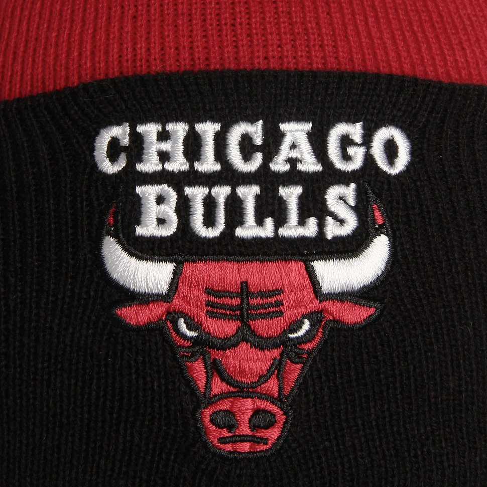 Mitchell & Ness - Chicago Bulls NBA 2 Tone Cuffed Knit Beanie