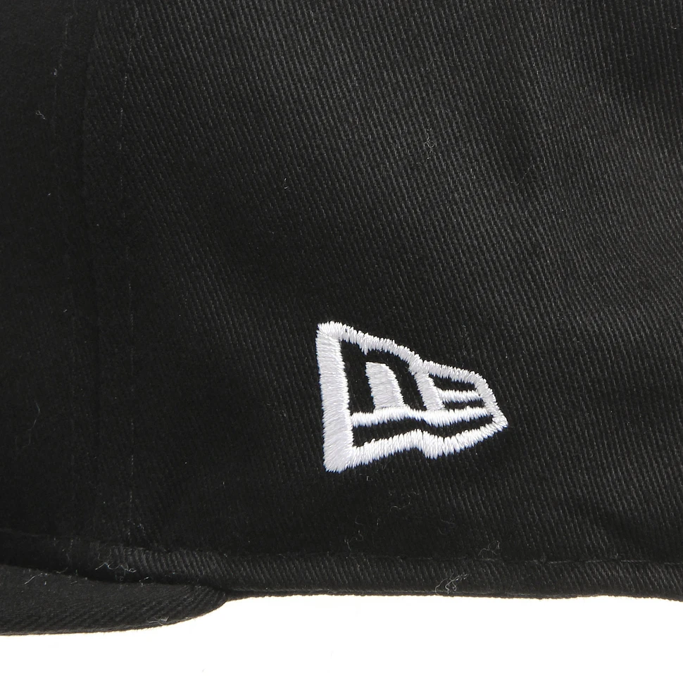 New Era - New York Yankees Black White Basic Snapback Cap
