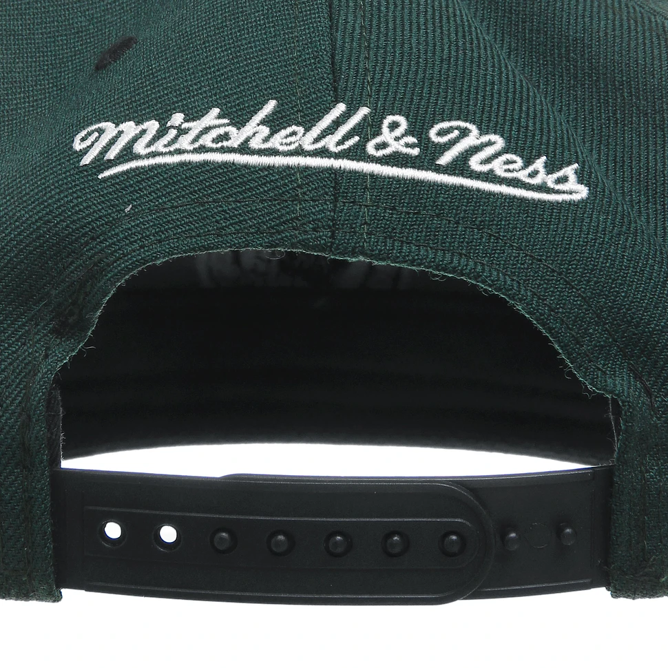Mitchell & Ness - Boston Celtics NBA Scholar Snapback Cap