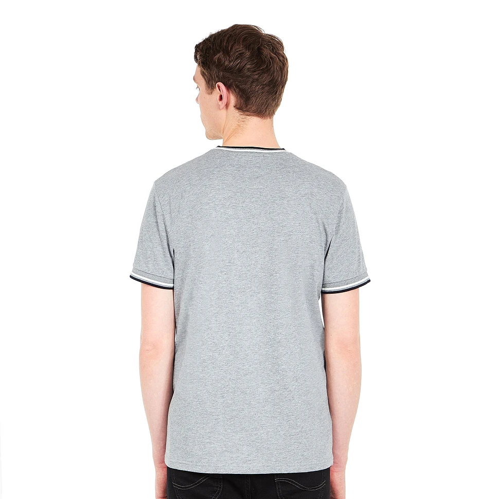 Fred Perry - Twin Tipped T-Shirt__ALT