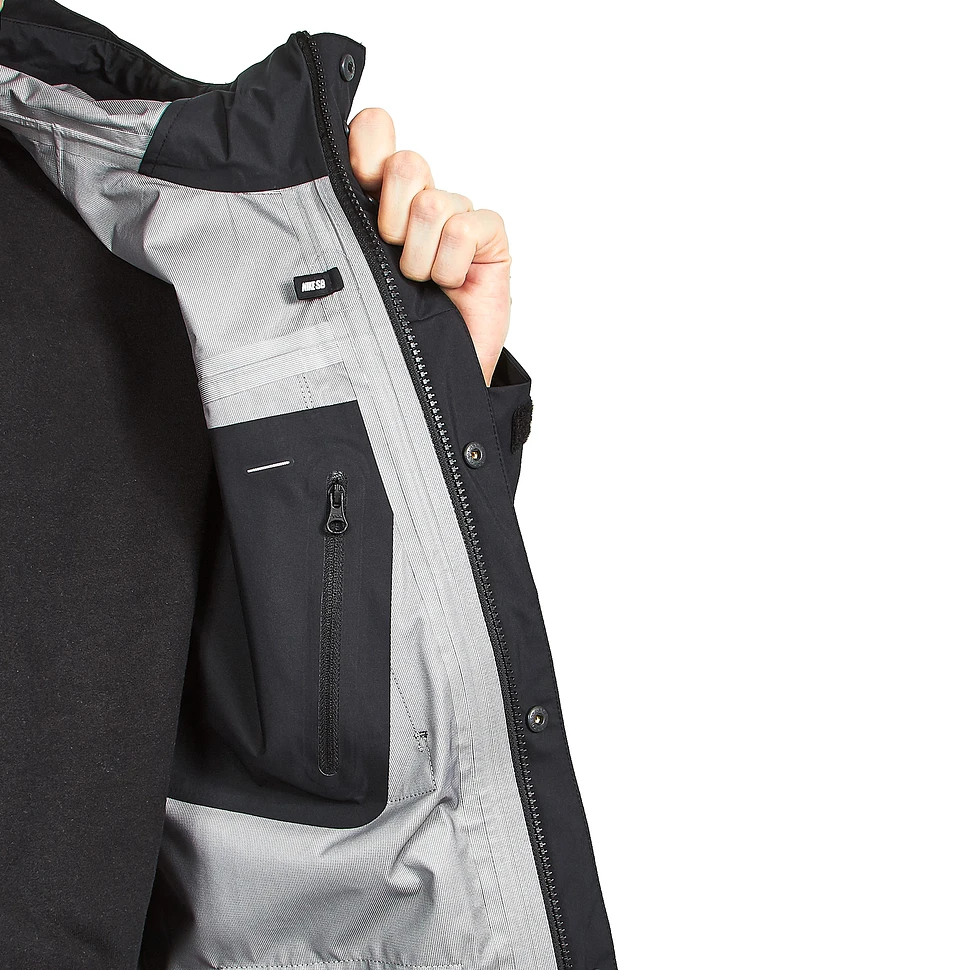 Nike SB - Shield Jacket 2