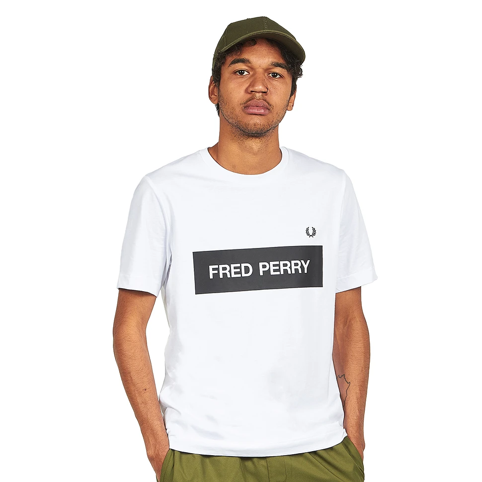 Fred Perry - Graphic Print T-Shirt