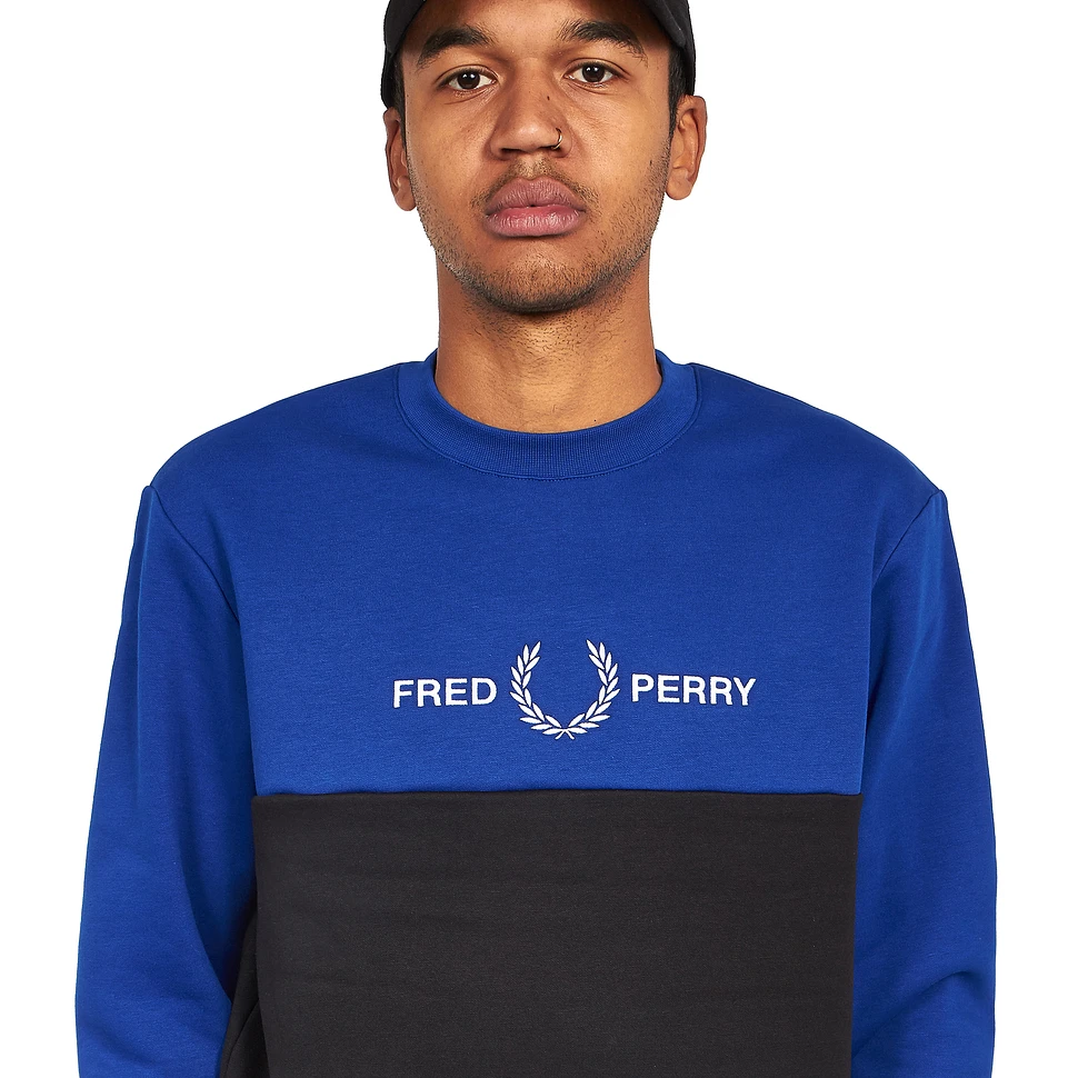 Fred Perry - Block Graphic Sweatshirt