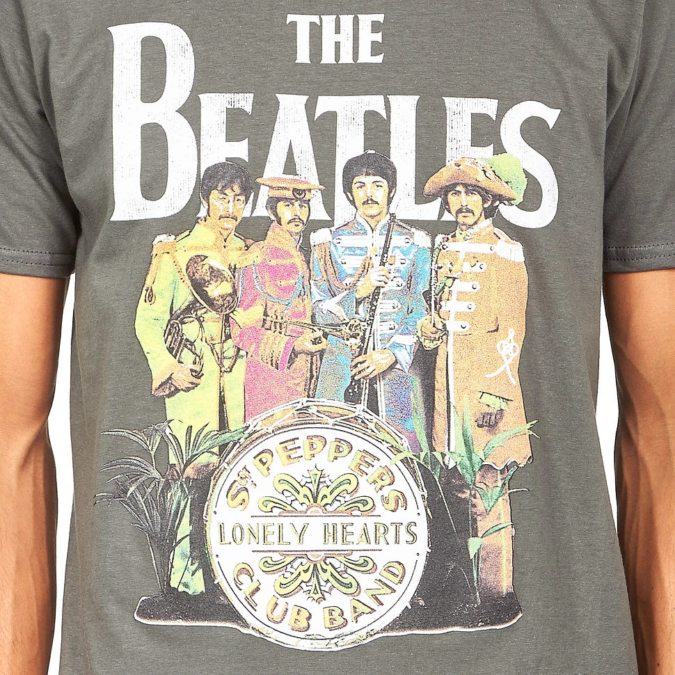 The Beatles - Sgt Pepper T-Shirt