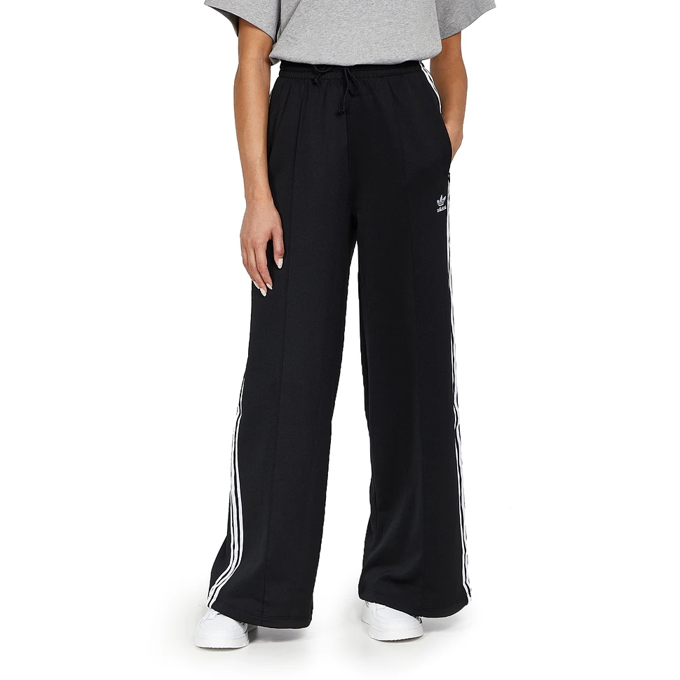 adidas Originals Primeblue Relaxed Wide Leg Joggers 