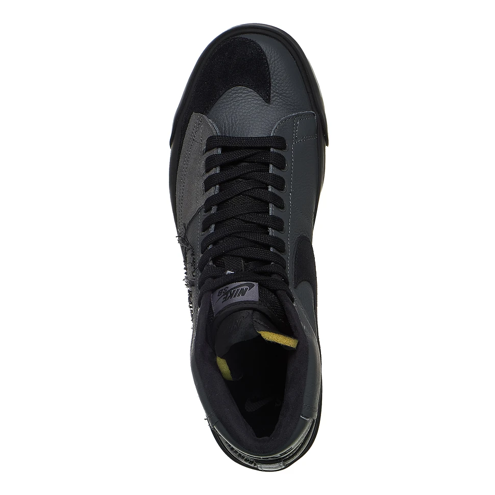 Nike SB - Zoom Blazer Mid Edge