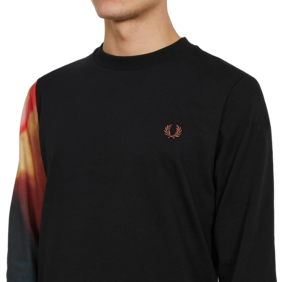 Fred Perry - Abstract Graphic Longsleeve T-Shirt