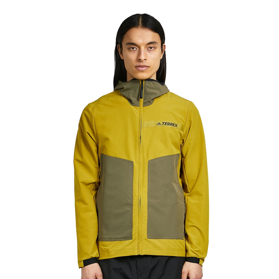 adidas - MT Softshell Jacket (Puloli / Focus Olive) | HHV