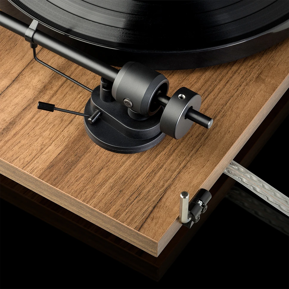 Pro-Ject - E1 (Ortofon OM 5E)