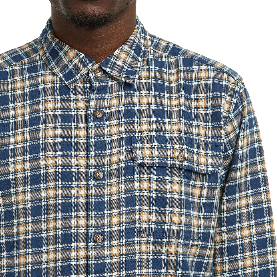 Patagonia - Long-Sleeved Cotton in Conversion Lightweight Fjord Flannel Shirt