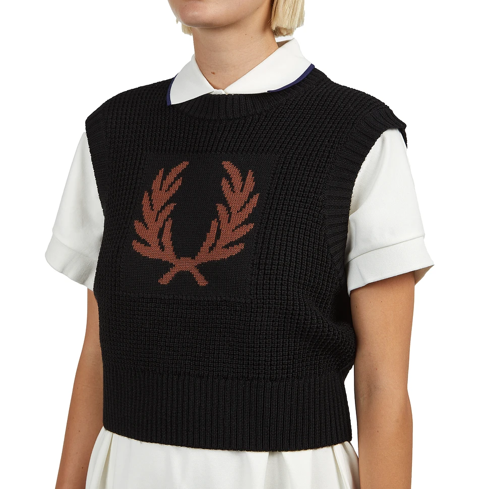 Fred Perry - Laurel Wreath Knitted Tank (Black) | HHV